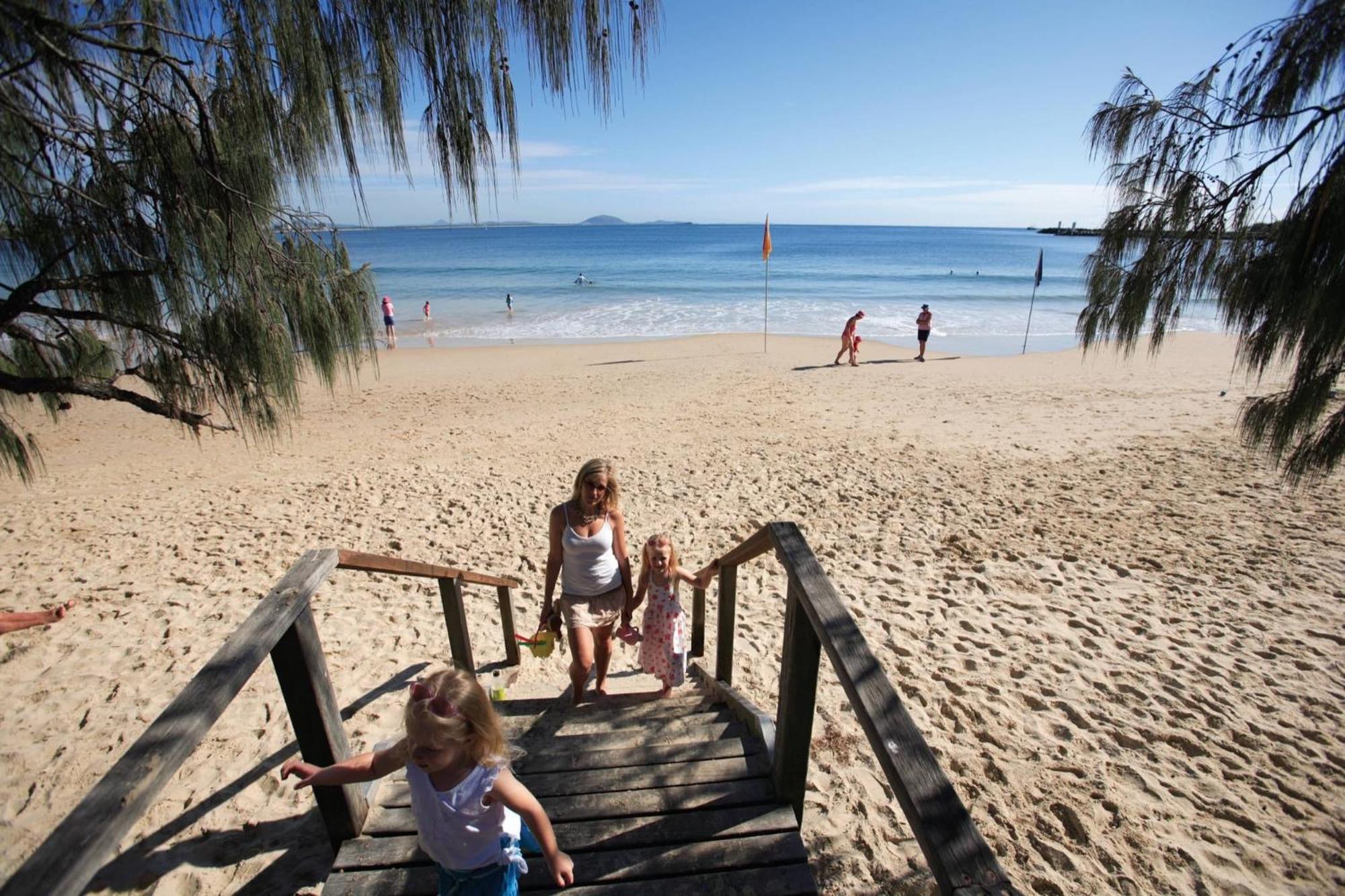 Alex Seaside Resort Alexandra Headland Buitenkant foto