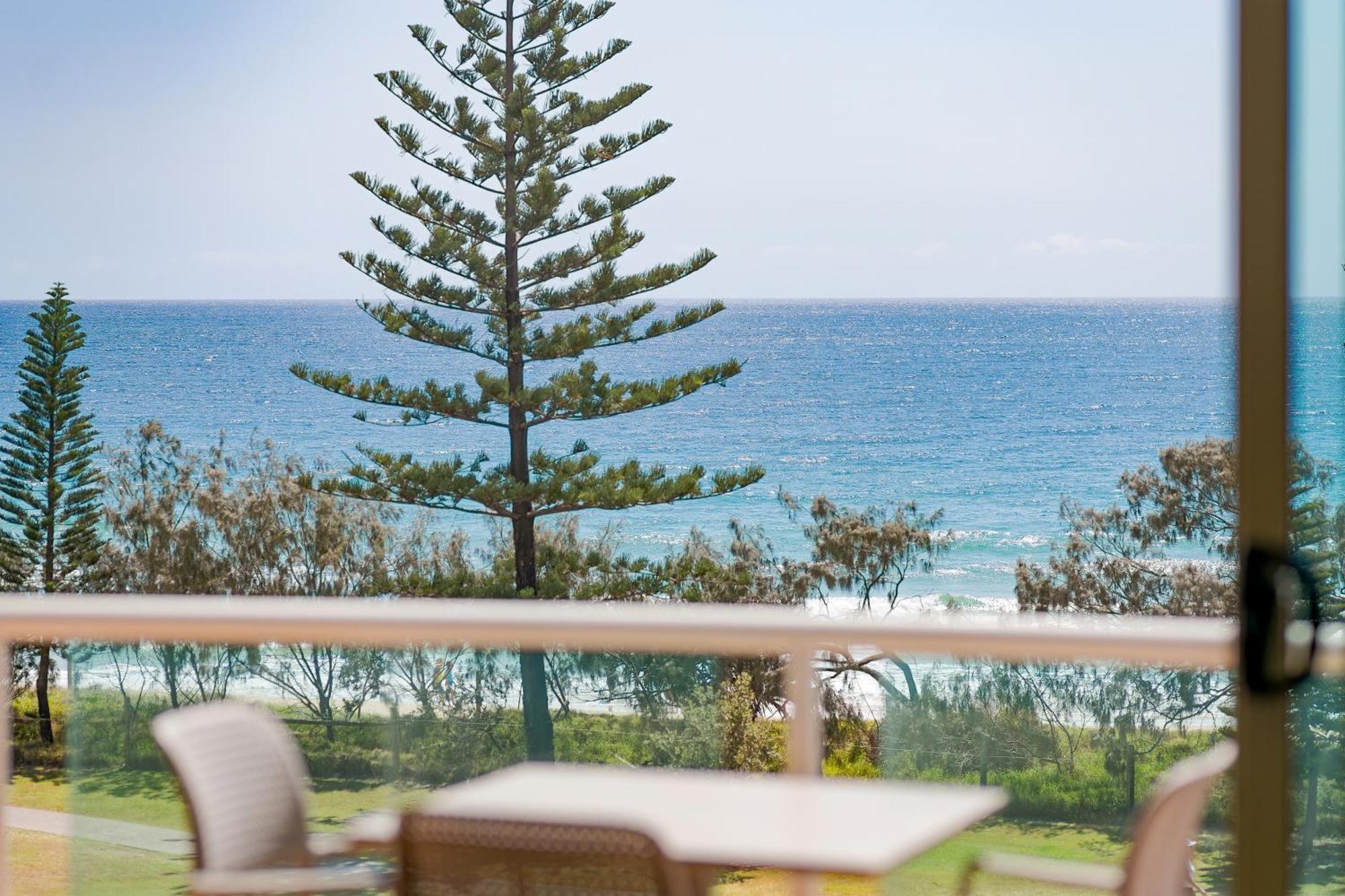 Alex Seaside Resort Alexandra Headland Buitenkant foto