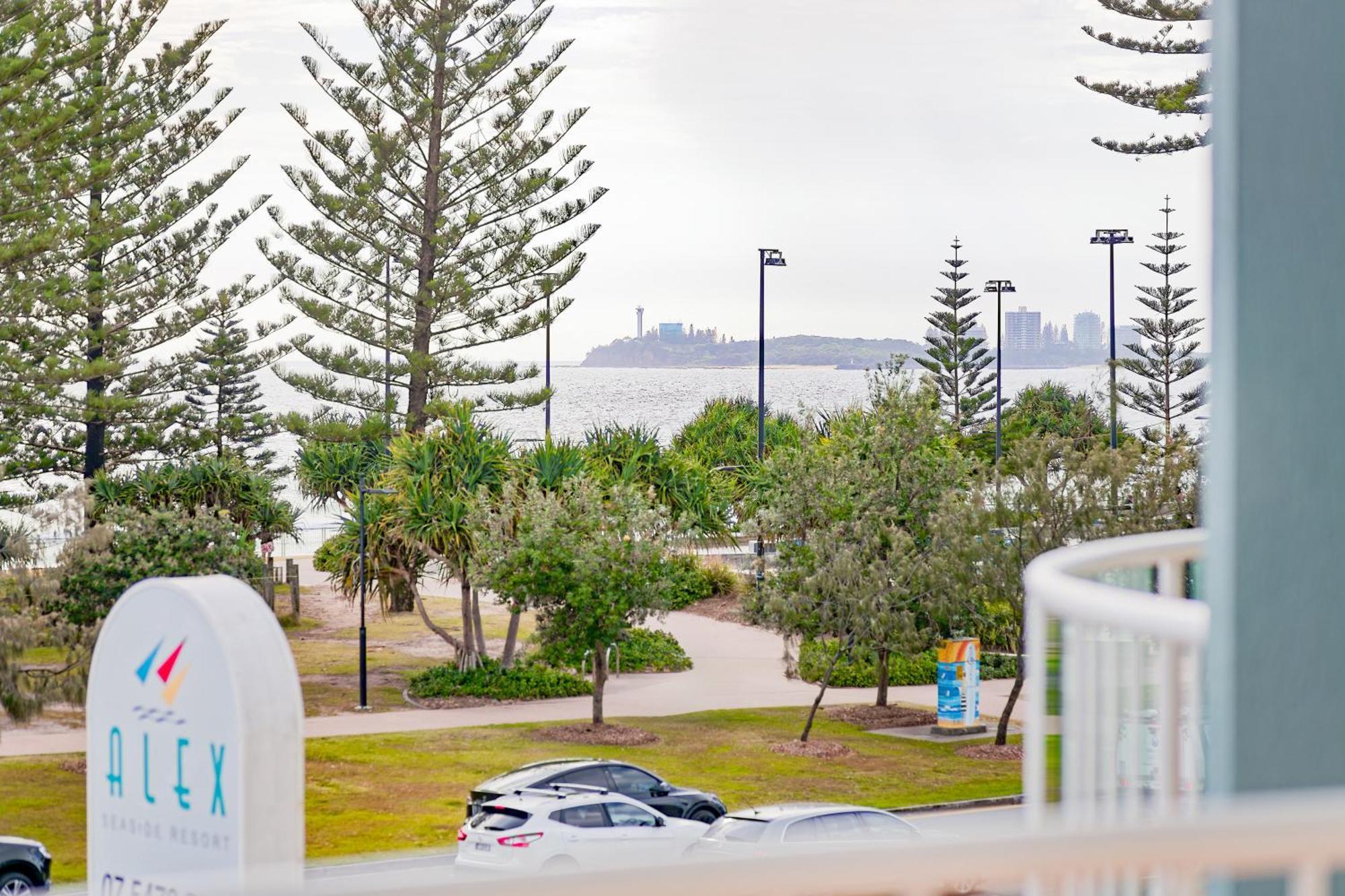 Alex Seaside Resort Alexandra Headland Buitenkant foto