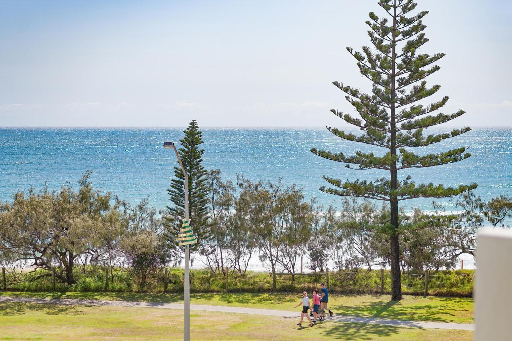 Alex Seaside Resort Alexandra Headland Buitenkant foto